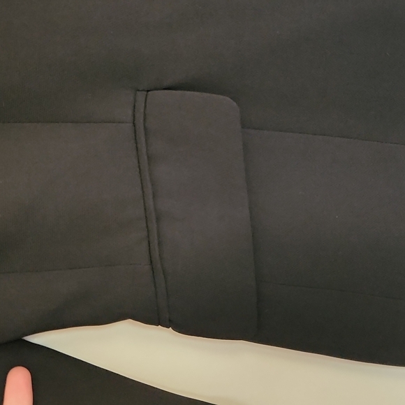 Black Madison & Max Suit, sz 2P - Picture 3 of 12